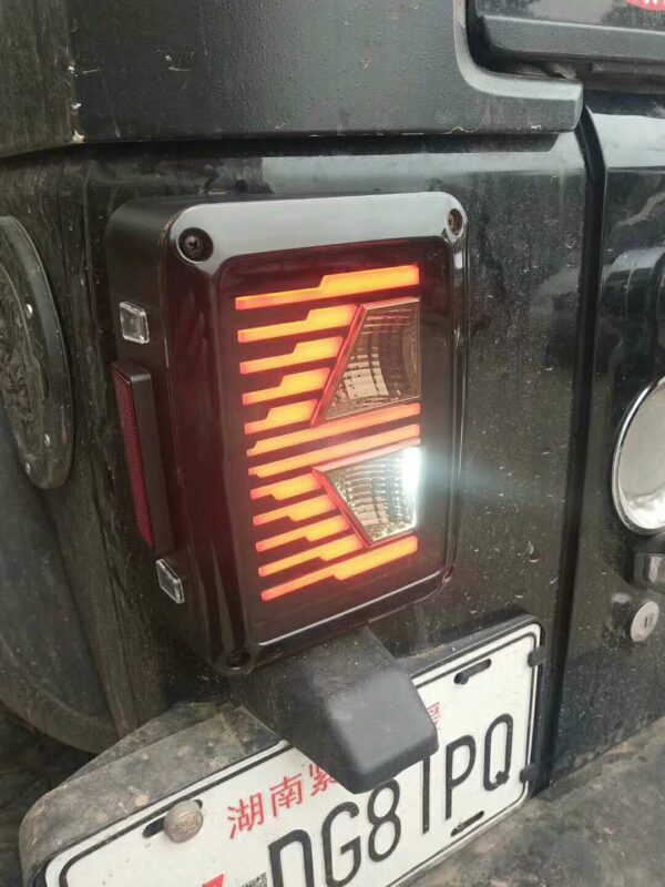 JUEGO FAROLES TRASEROS WRANGLER JK 07-18 LANTSUN - Imagen 2