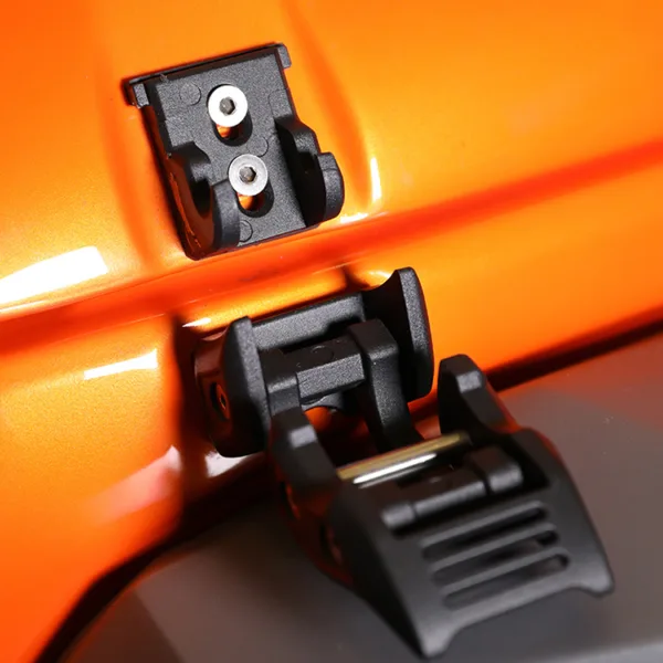 PAR CHAPAS CAPOT LATERALES  WRANGLER JK 07-18 LANTSUN - Imagen 3